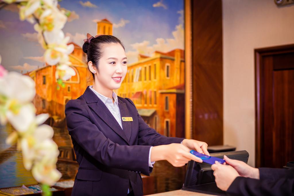 The Royal Marina Plaza Hotel Гуанчжоу Екстер'єр фото