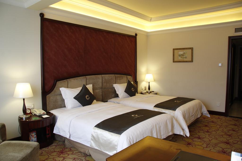 The Royal Marina Plaza Hotel Гуанчжоу Екстер'єр фото