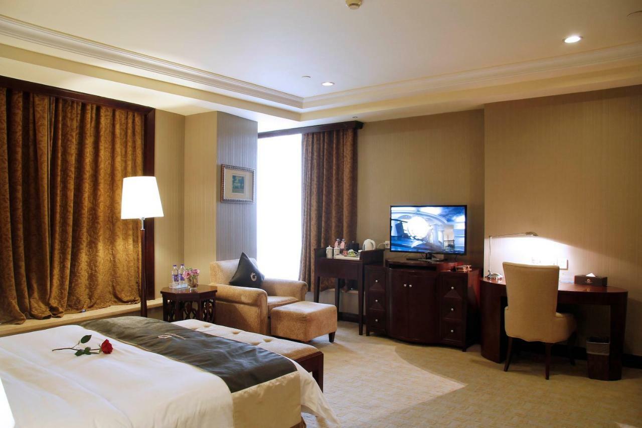 The Royal Marina Plaza Hotel Гуанчжоу Екстер'єр фото