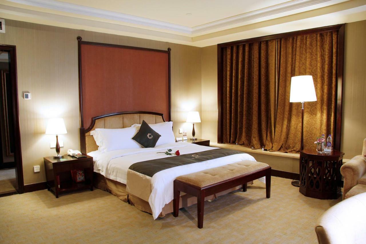 The Royal Marina Plaza Hotel Гуанчжоу Екстер'єр фото